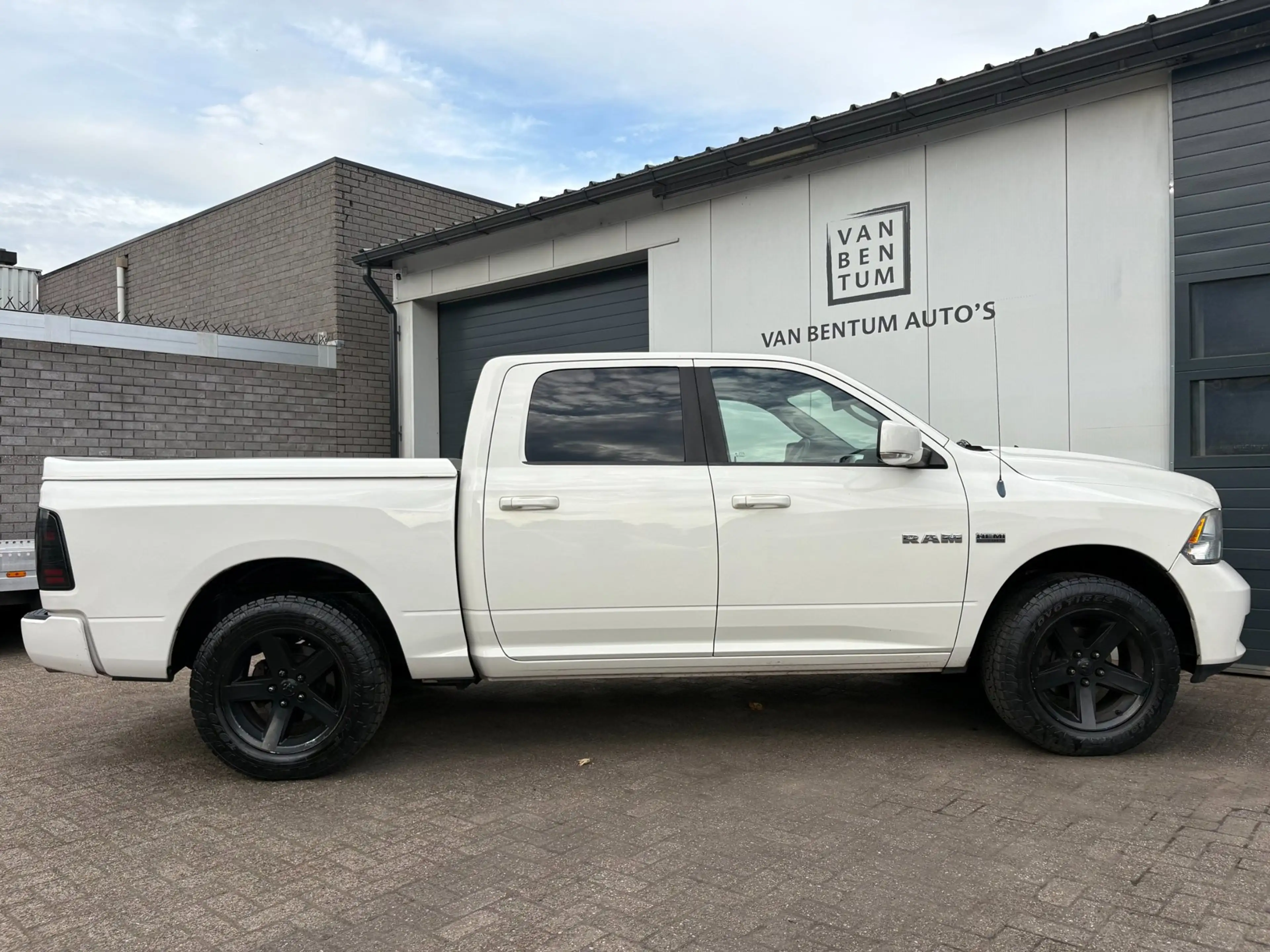 Dodge RAM 1500 SPORT 5.7 V8 HEMI 4x4 Airco Cruise YOUNGTIMER — photo 9