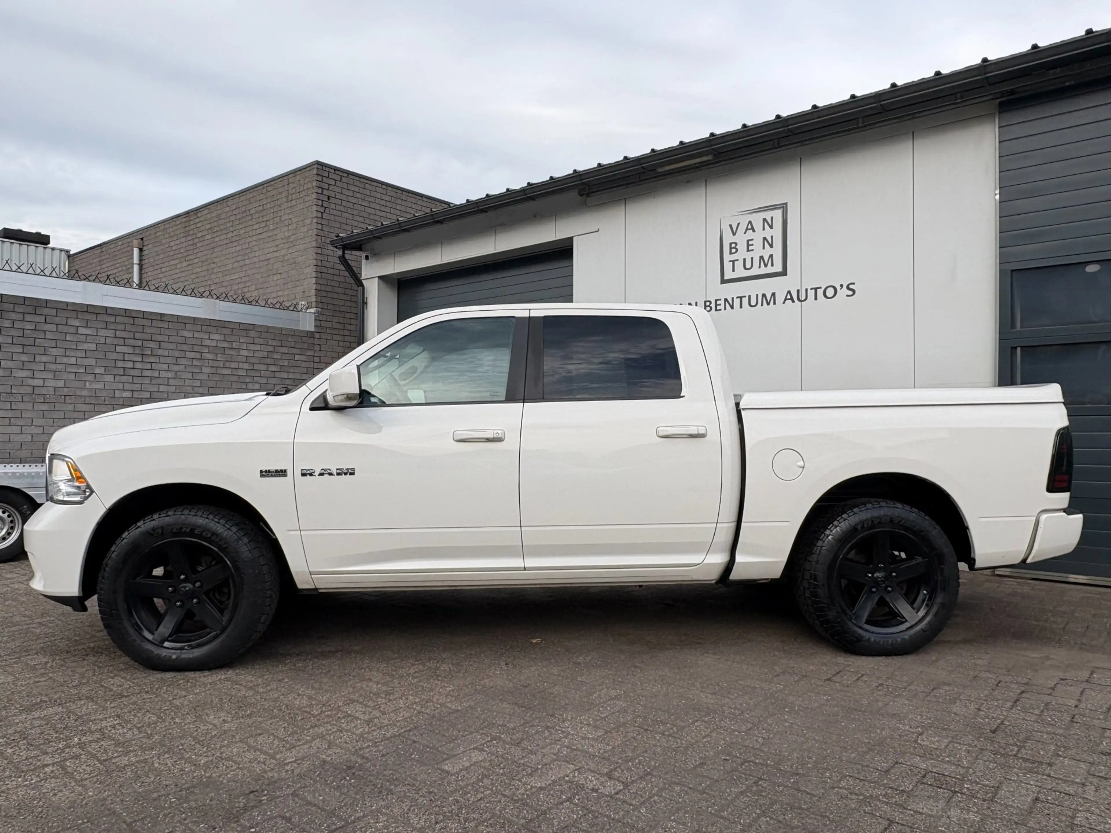 Dodge RAM 1500 SPORT 5.7 V8 HEMI 4x4 Airco Cruise YOUNGTIMER — photo 5