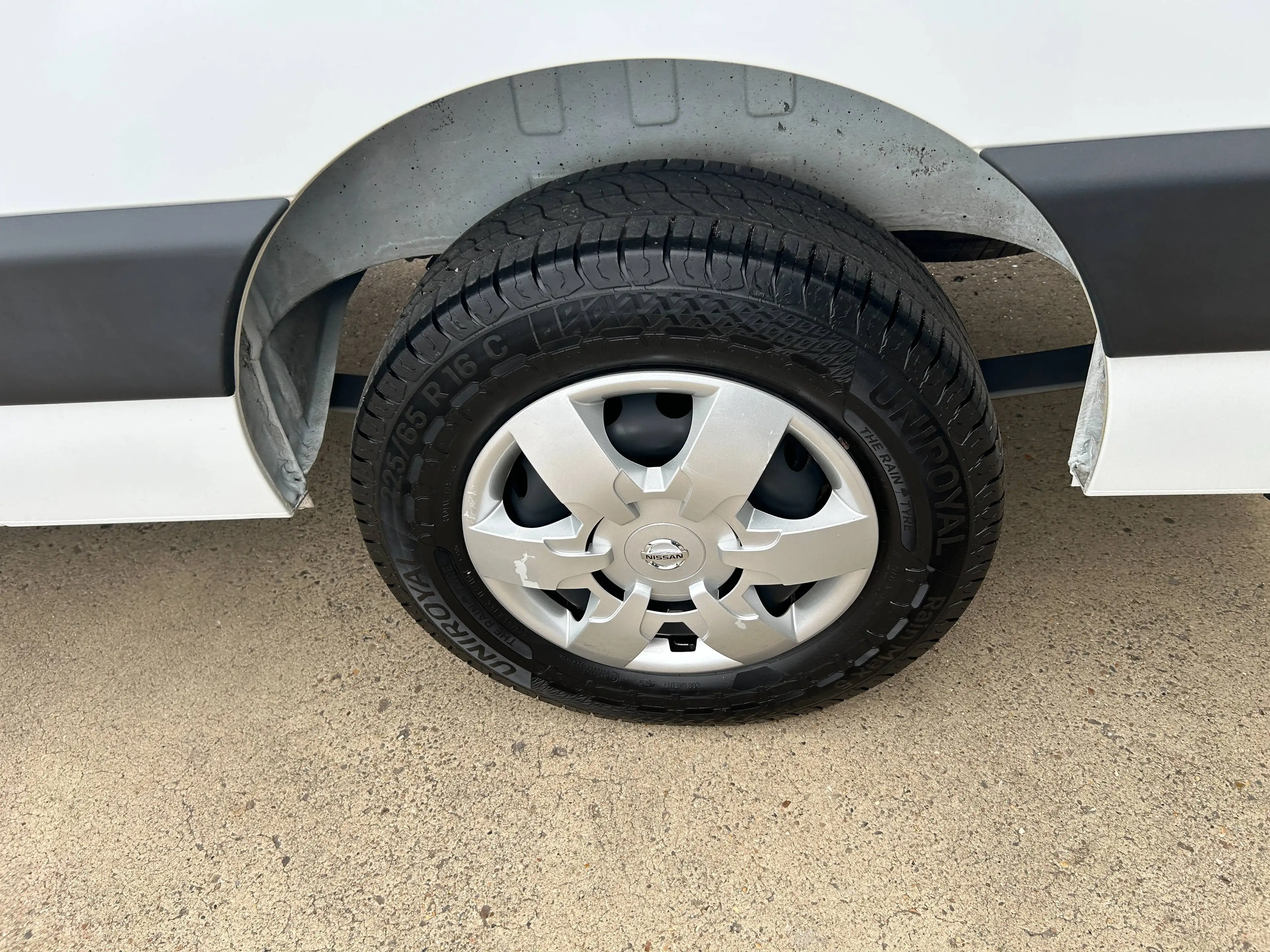 Nissan Interstar 2.3 dCi 33 L2H2 Acenta — photo 6