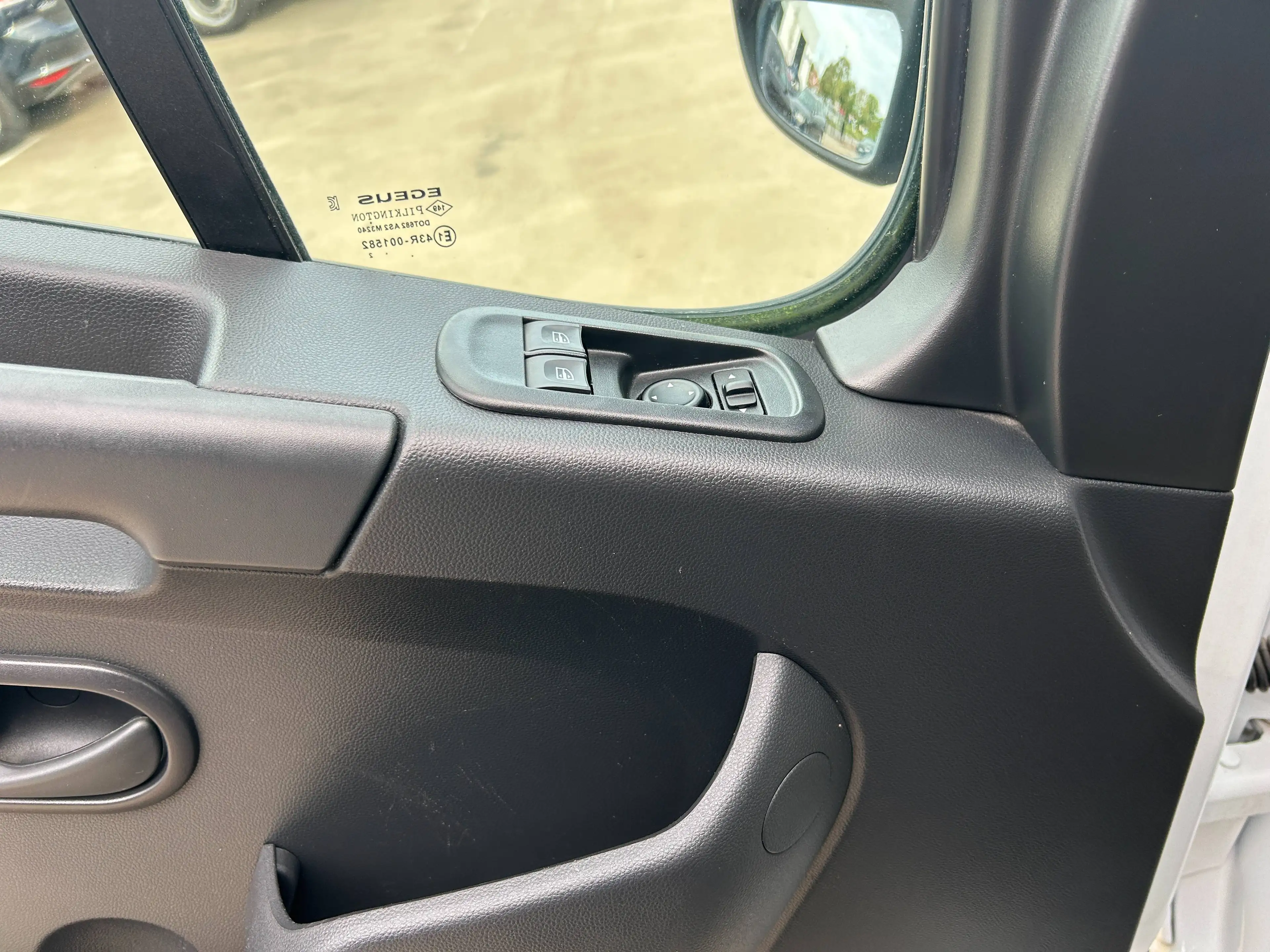 Nissan Interstar 2.3 dCi 33 L2H2 Acenta — photo 10