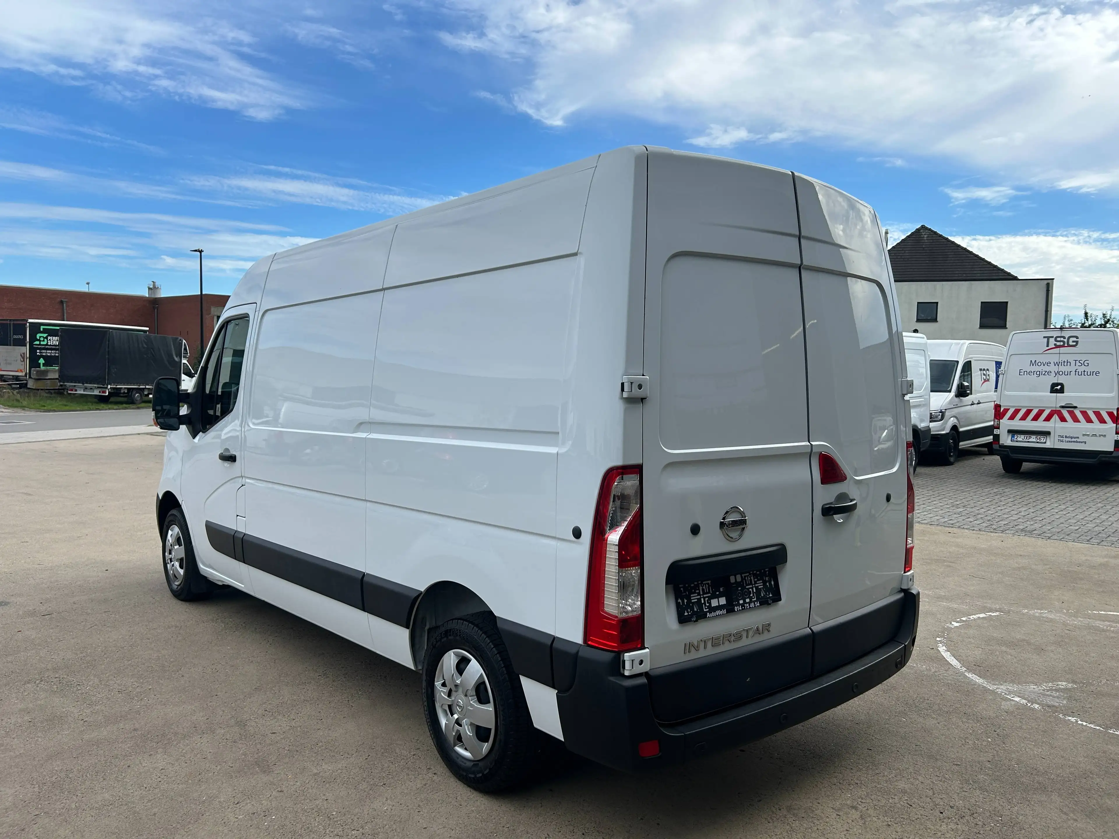 Nissan Interstar 2.3 dCi 33 L2H2 Acenta — photo 4