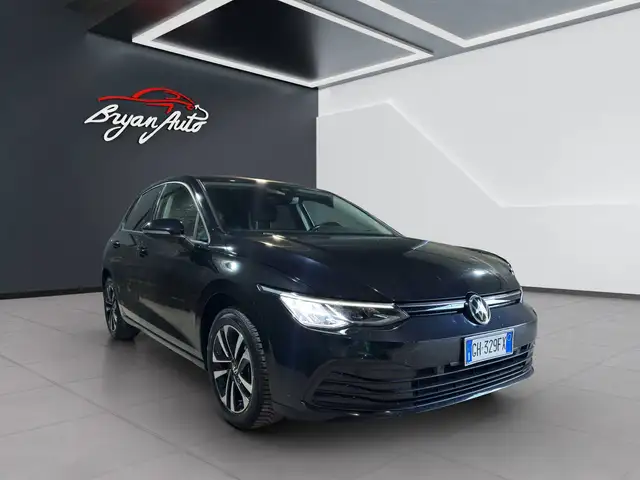 Volkswagen Golf view 2