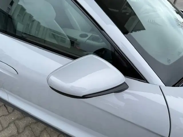 Porsche Taycan SONDERAUSSTATTUNG Ansicht 9