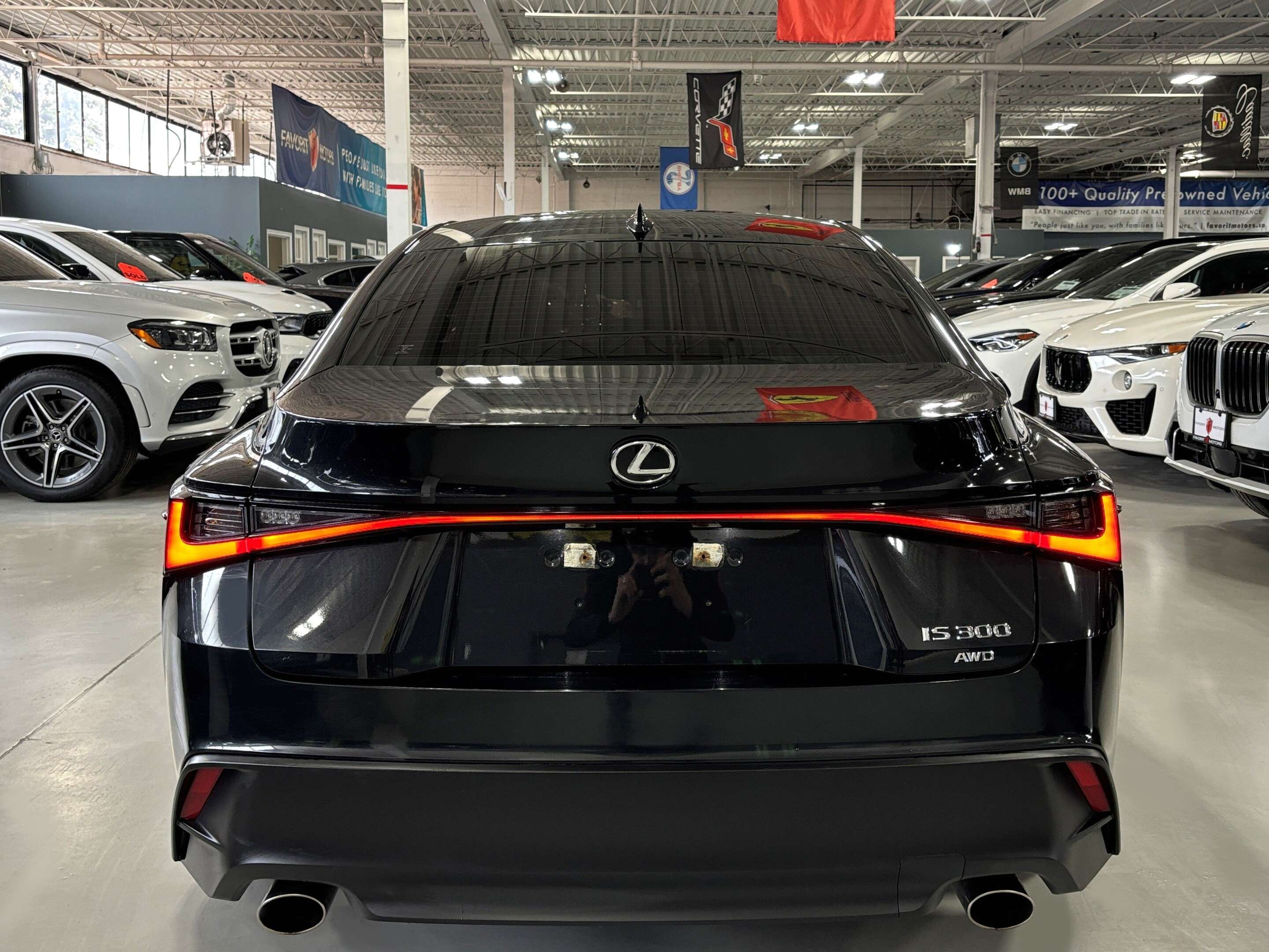 2022 Lexus IS Sedan