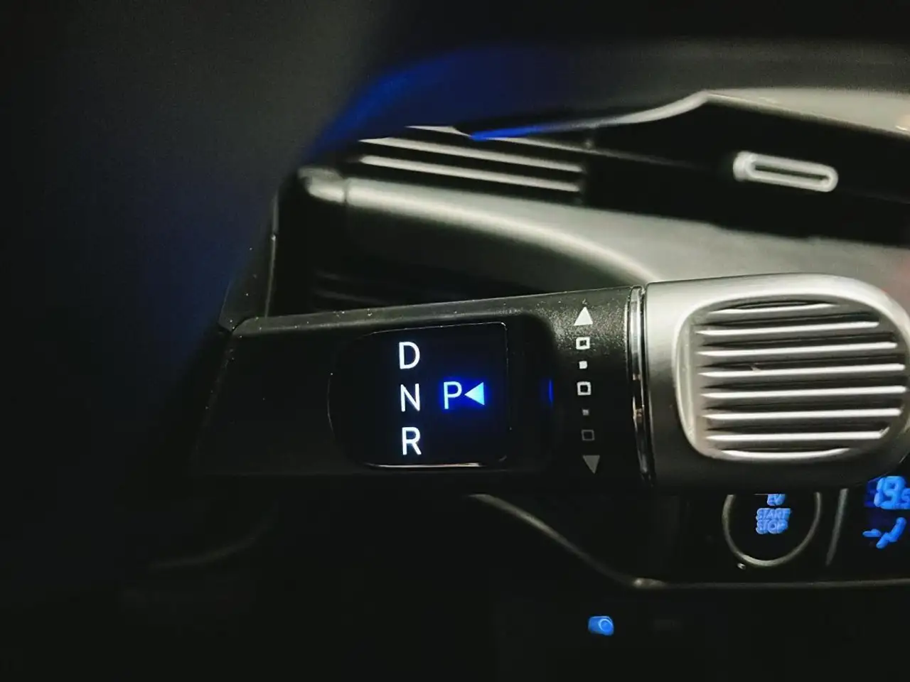 Hyundai IONIQ 5 снимка Hyundai IONIQ 5