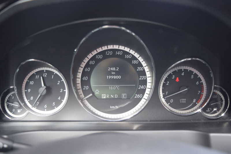 Mercedes-Benz E 350 Coupe AUTOMATIKGETRIEBE,VOLEDER,XENON,NAVI — photo 7