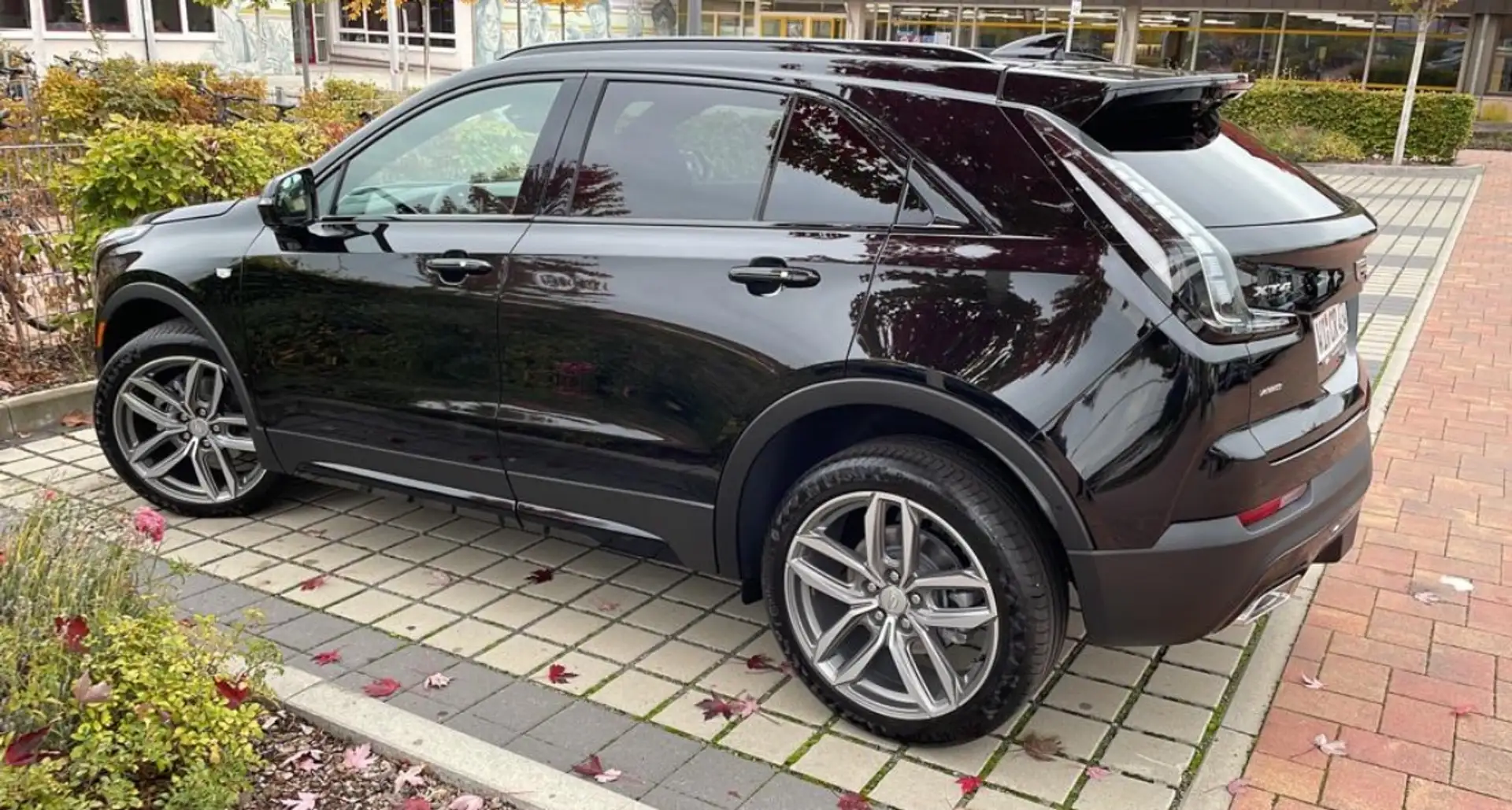 Cadillac XT4 XT4 350T AWD Sport Schwarz - 1