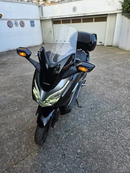 Honda Forza 300 - foto 6