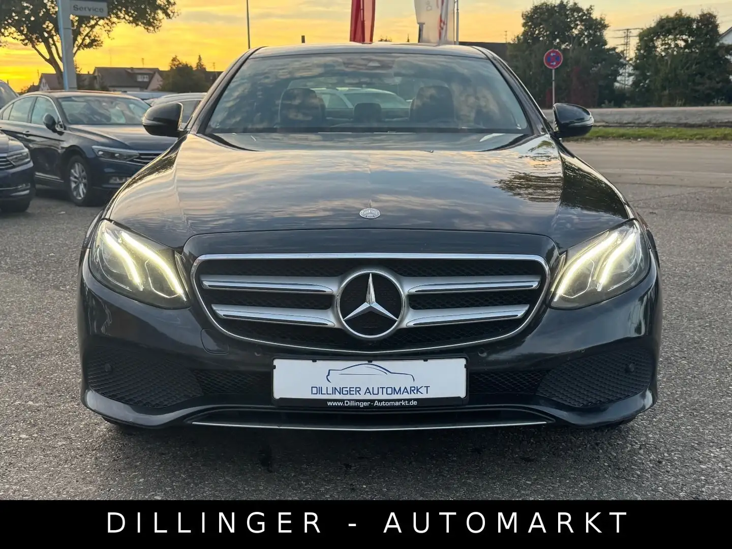 Mercedes-Benz E 220 d Limo 9G-Tro LED Nav Leder Temp Shz Kamera Negro - 2