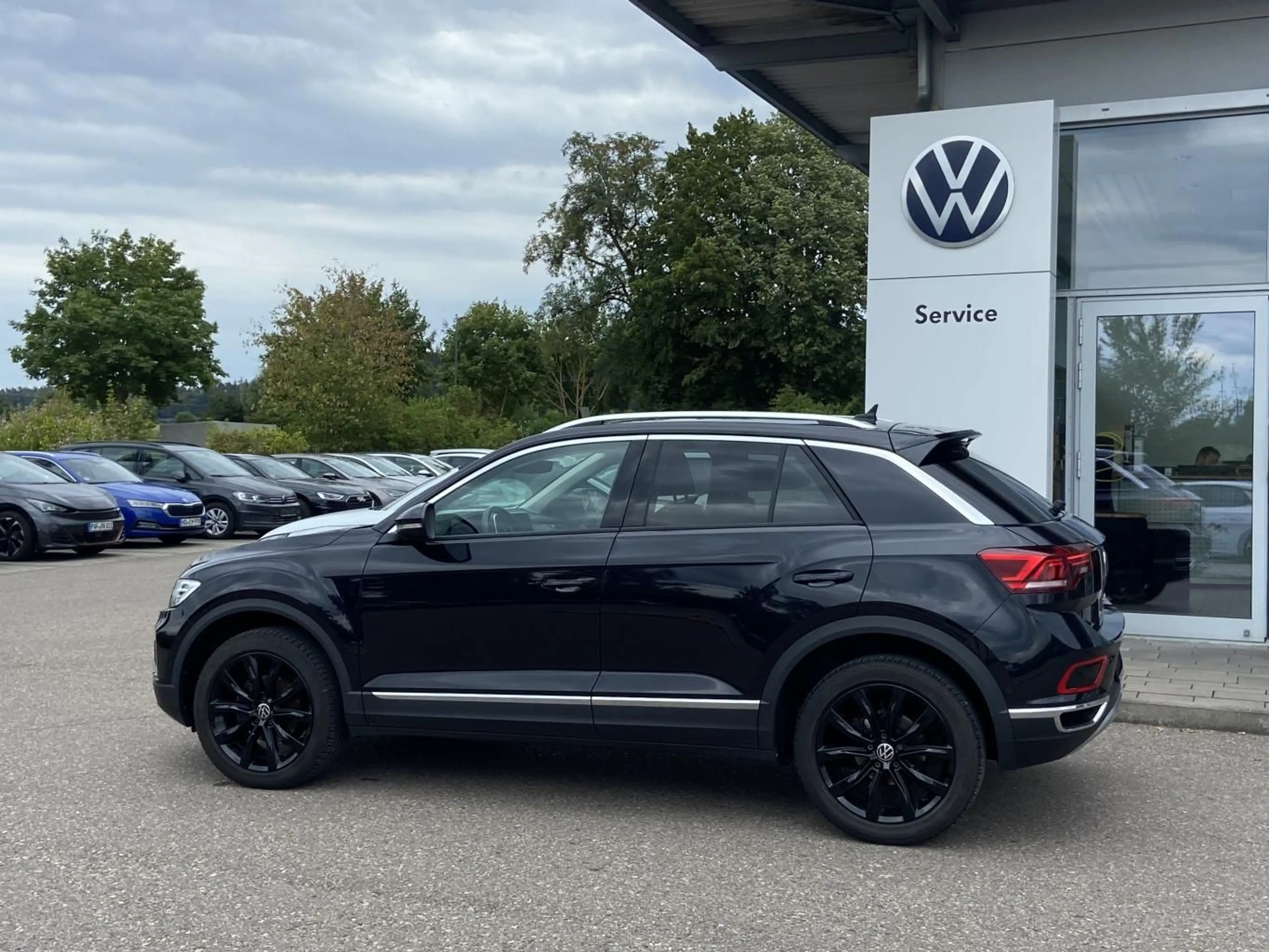 Volkswagen T-Roc 1.5 TSI Style APP-CONNECT+ACC+LANE-ASSIST+ — photo 9