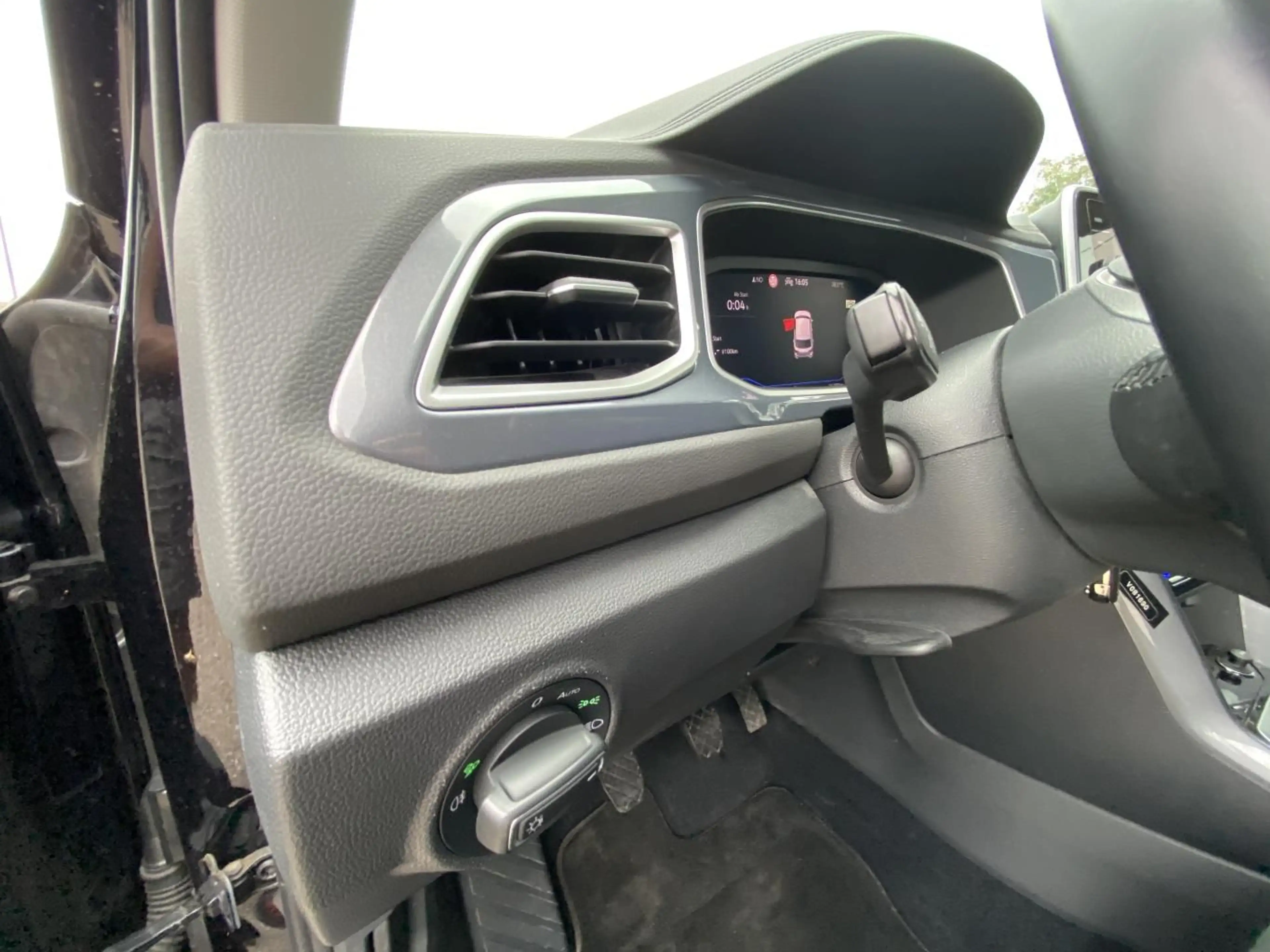 Volkswagen T-Roc 1.5 TSI Style APP-CONNECT+ACC+LANE-ASSIST+