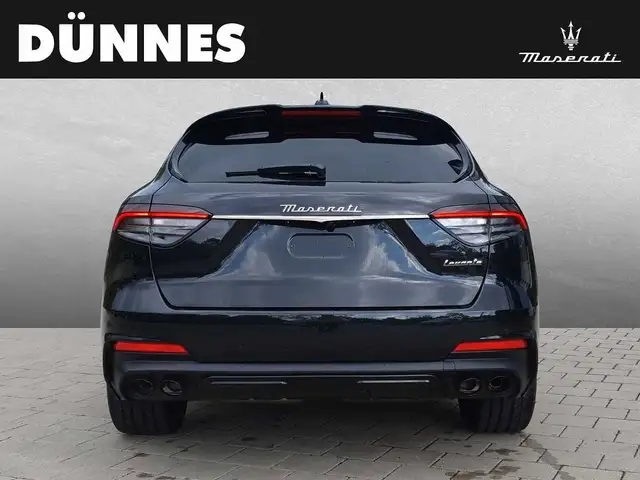 Maserati Levante view 4