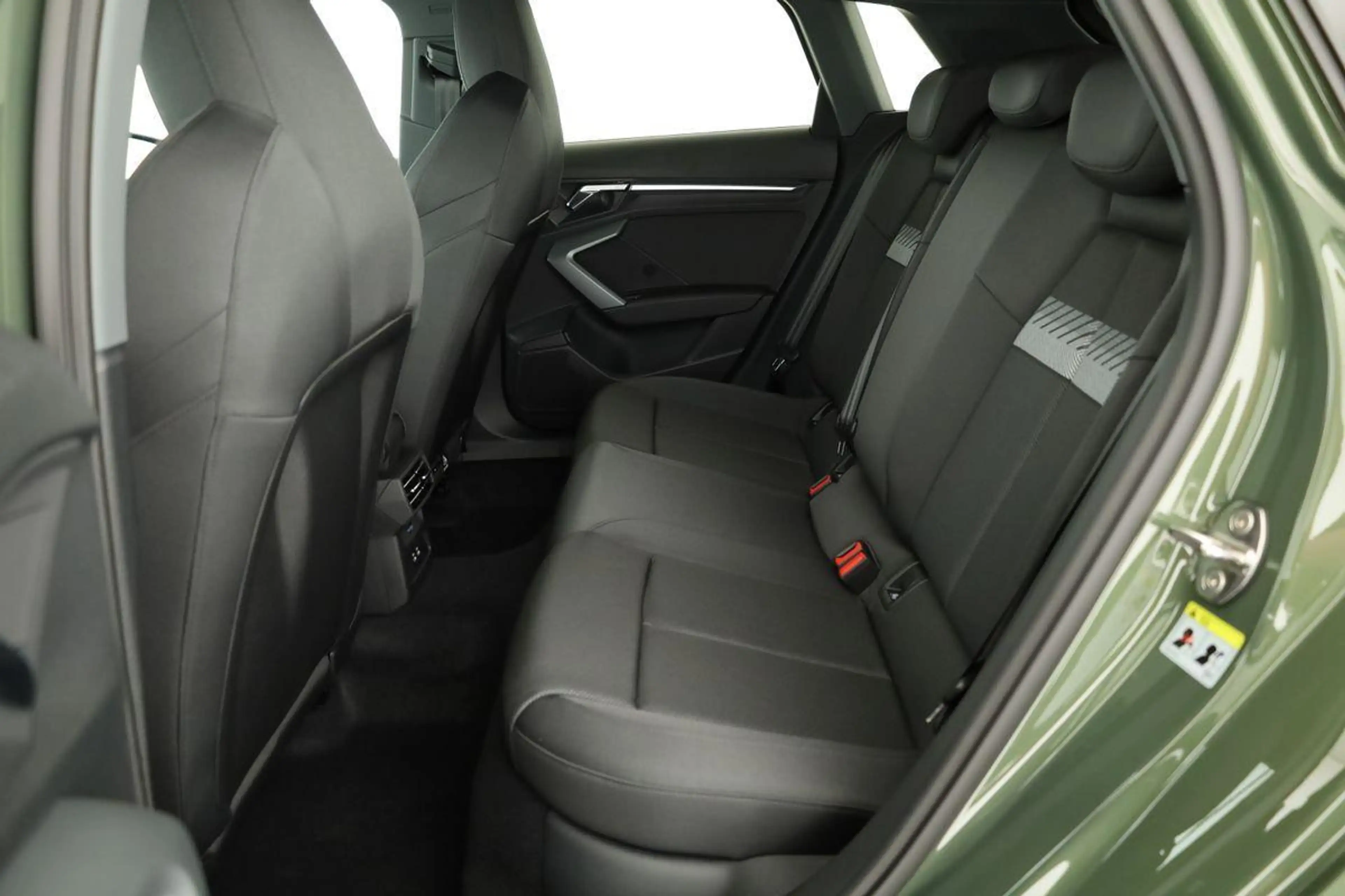 Audi A3 Sportback TFSI 110 kW S line 35 S-tronic S-LINE... — photo 11