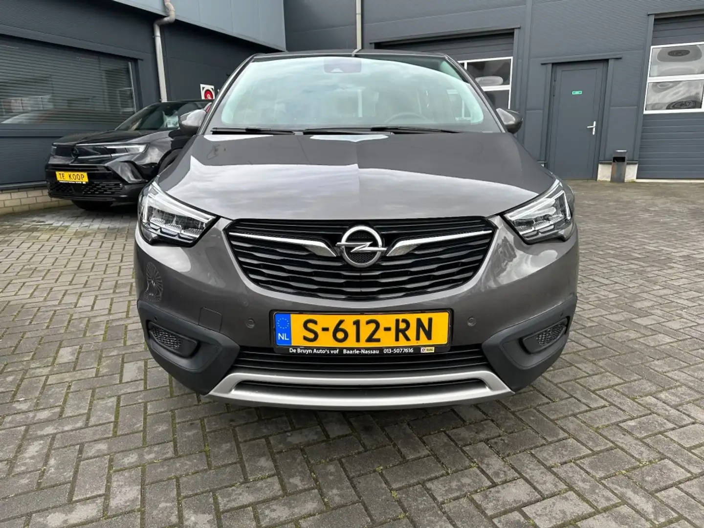 Opel Crossland X 1.2 Turbo Innovation Aut. Navigatie Camera stoelve Grijs - 2