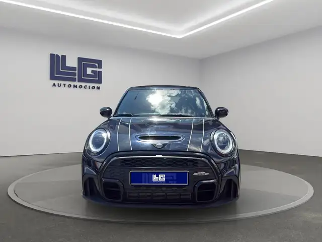 Mini Hatch view 3