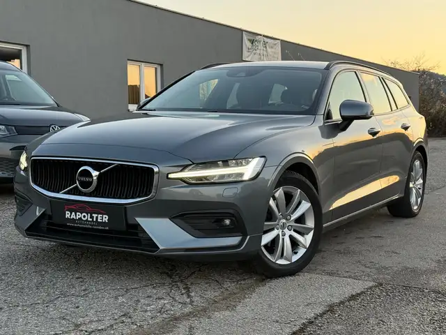 Volvo V60 D4 Momentum Geartronic/HarmanKardon/Navi/Leder/LED