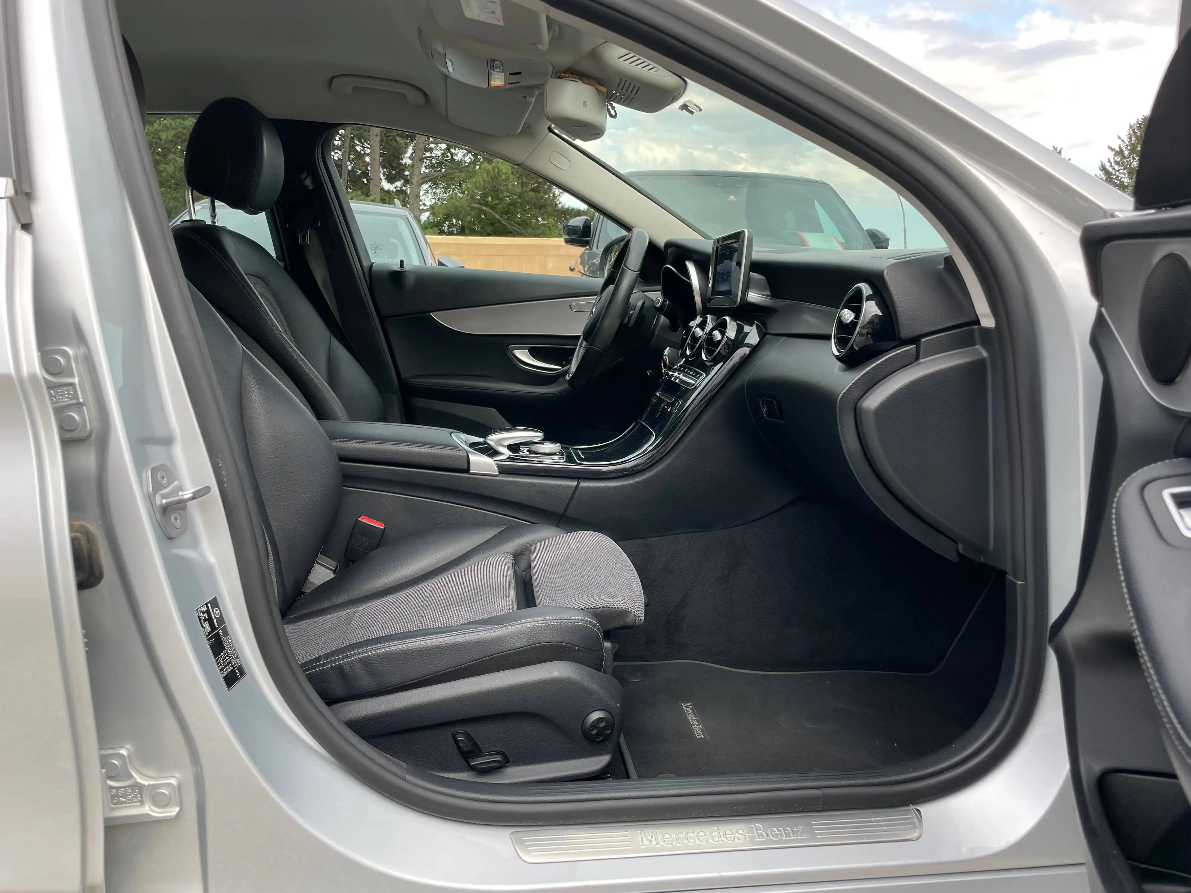 Mercedes-Benz C 200 *NAVI*PDC*Multifunktionslenkrad*Tempomat* — photo 4