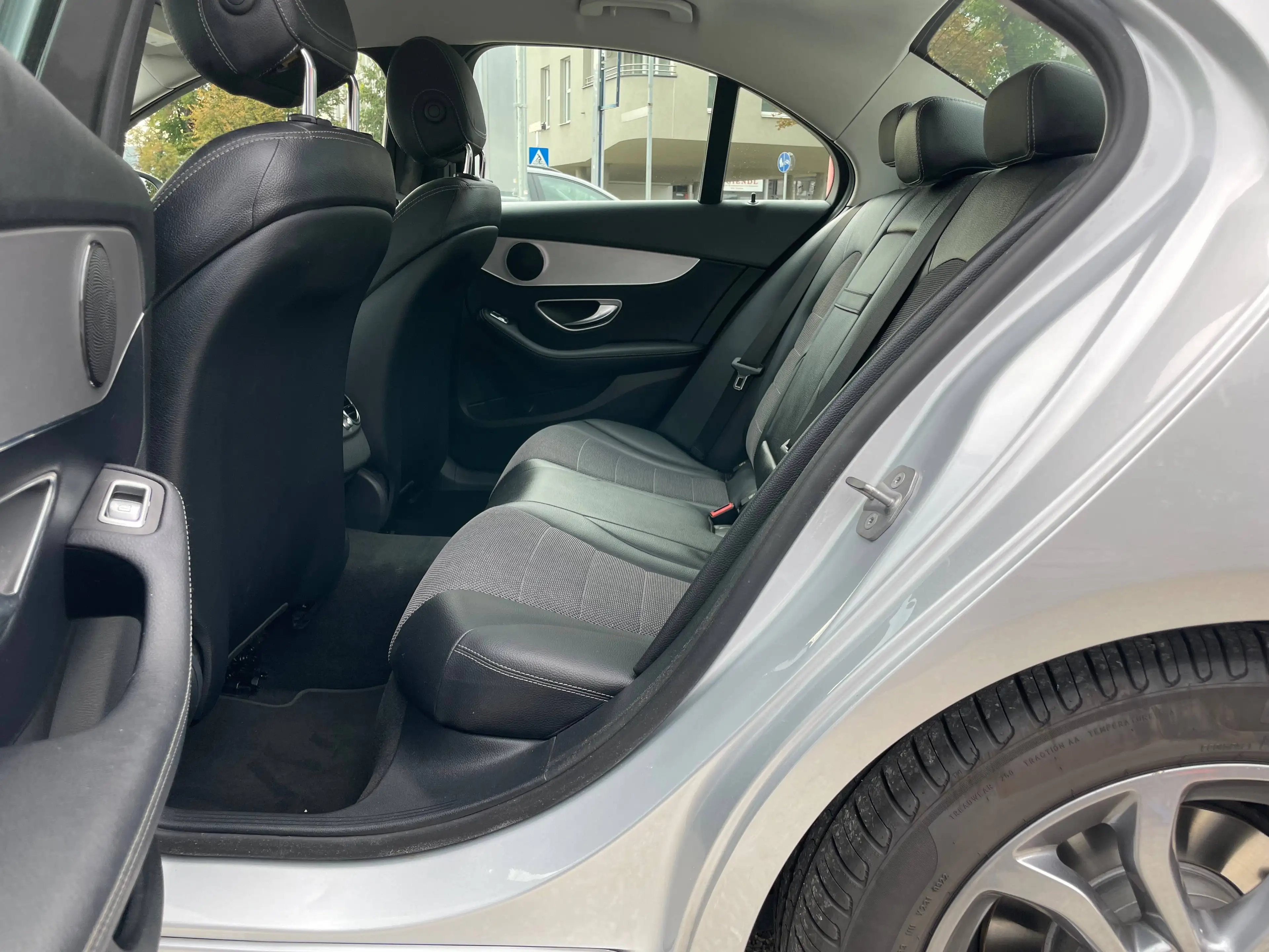 Mercedes-Benz C 200 *NAVI*PDC*Multifunktionslenkrad*Tempomat* — photo 6