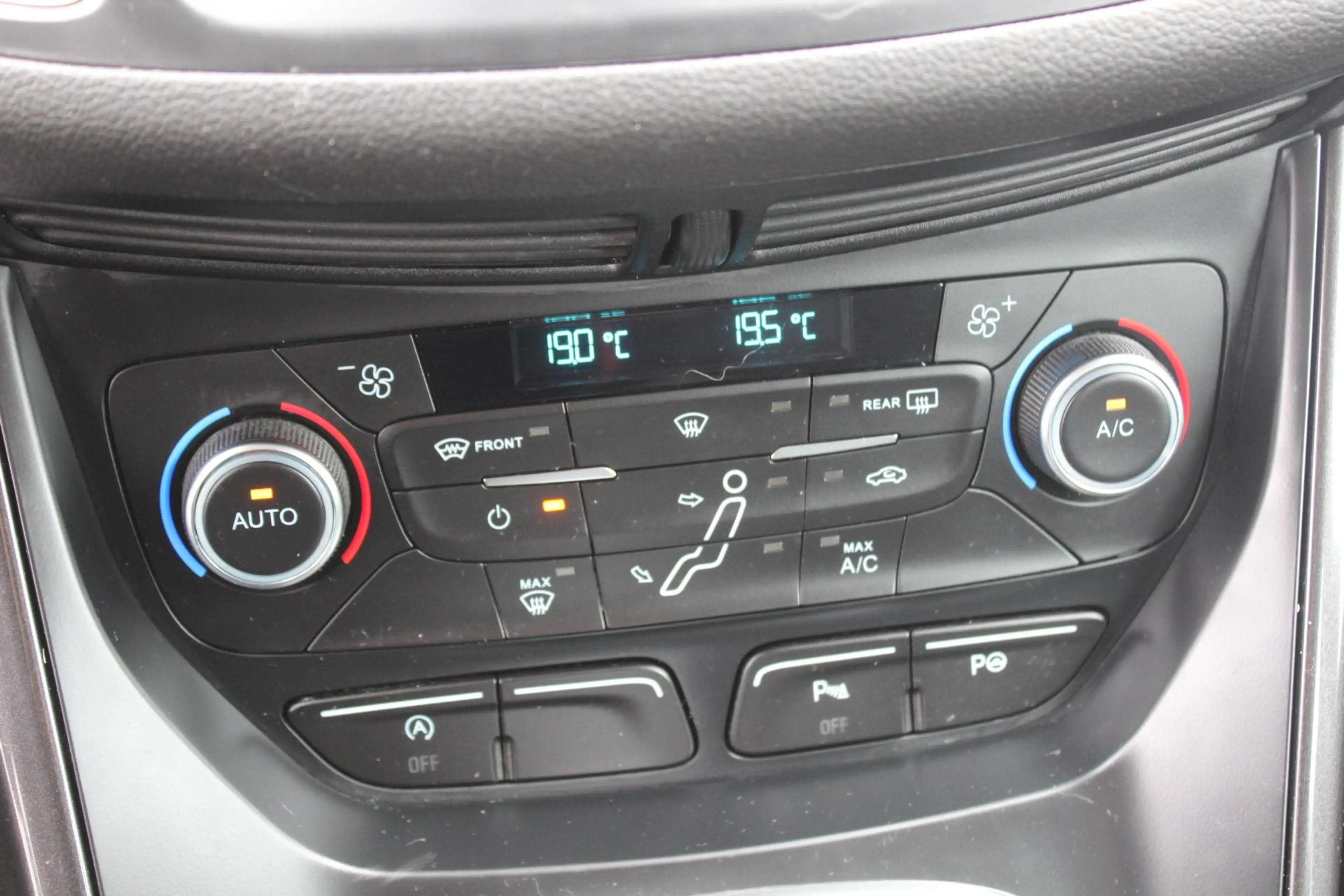 Ford Grand C-Max 1.5 Titanium Technology Pack|PDC|Camera|Trekhaak — photo 18