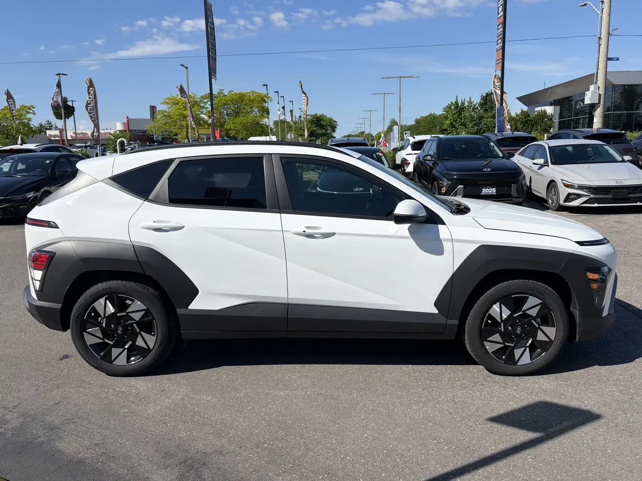 Hyundai KONA снимка Hyundai KONA