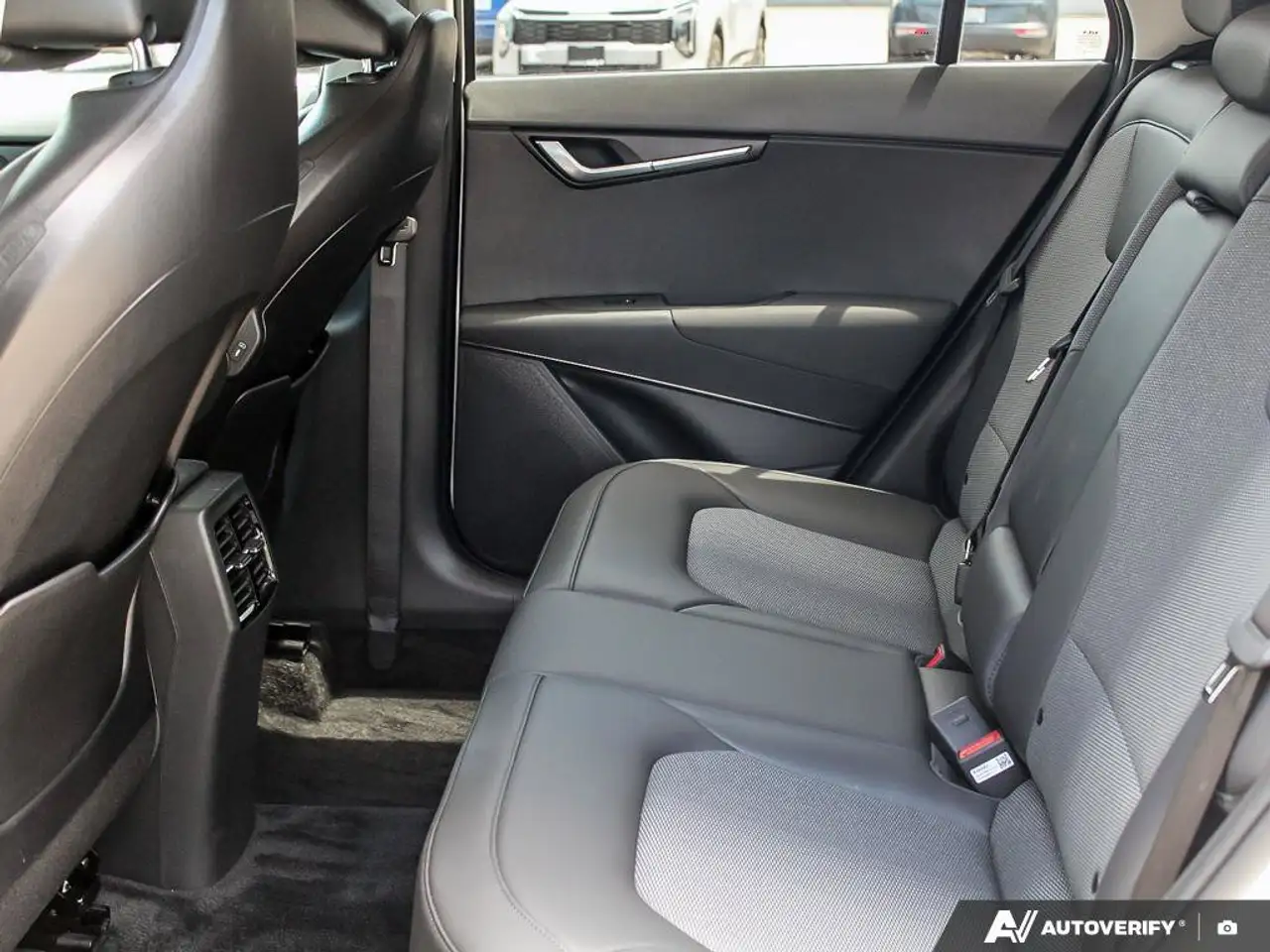 Kia Niro photo Kia Niro