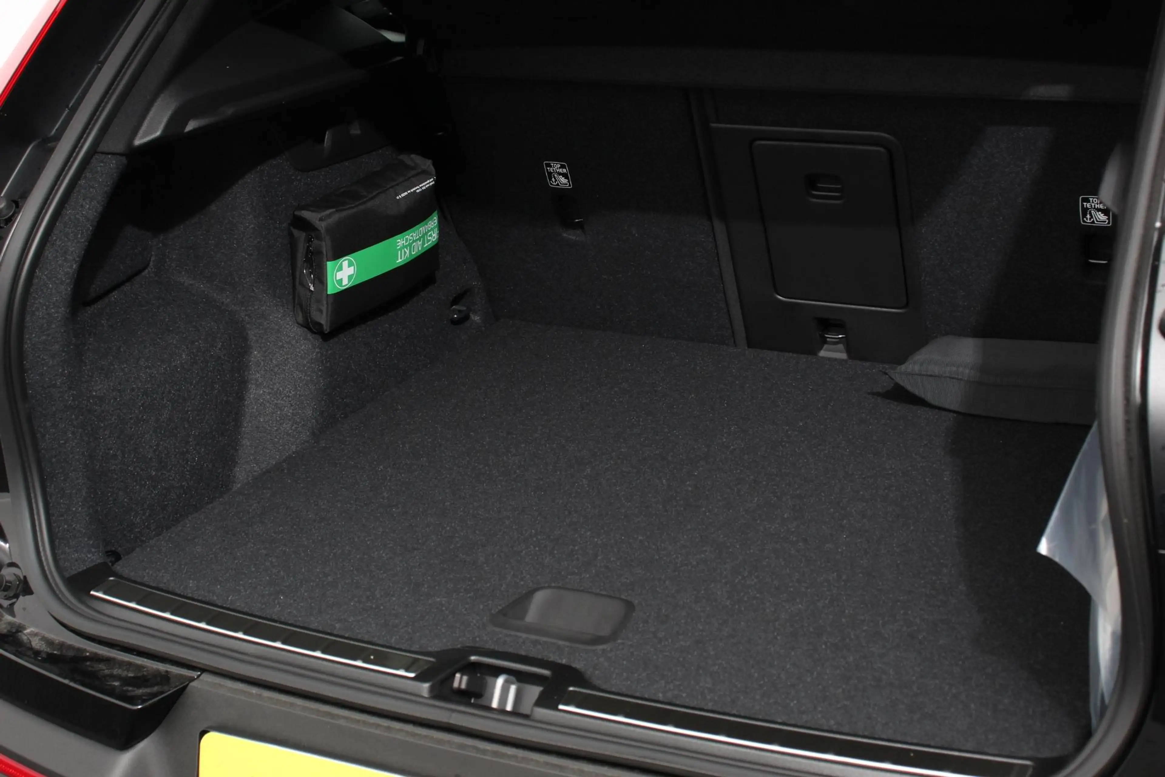 Volvo XC40 1.5 T5 Plug-in hybrid Plus Bright Navigatie Climat — photo 26