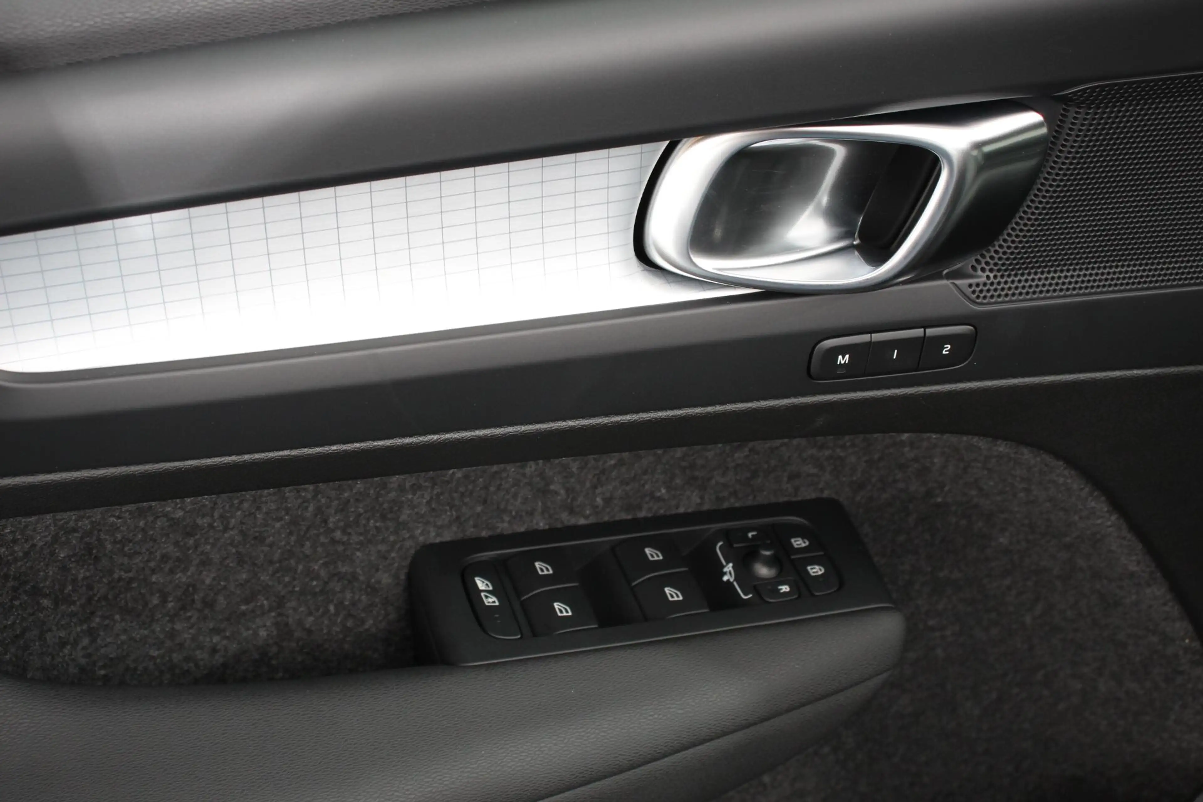 Volvo XC40 1.5 T5 Plug-in hybrid Plus Bright Navigatie Climat — photo 11