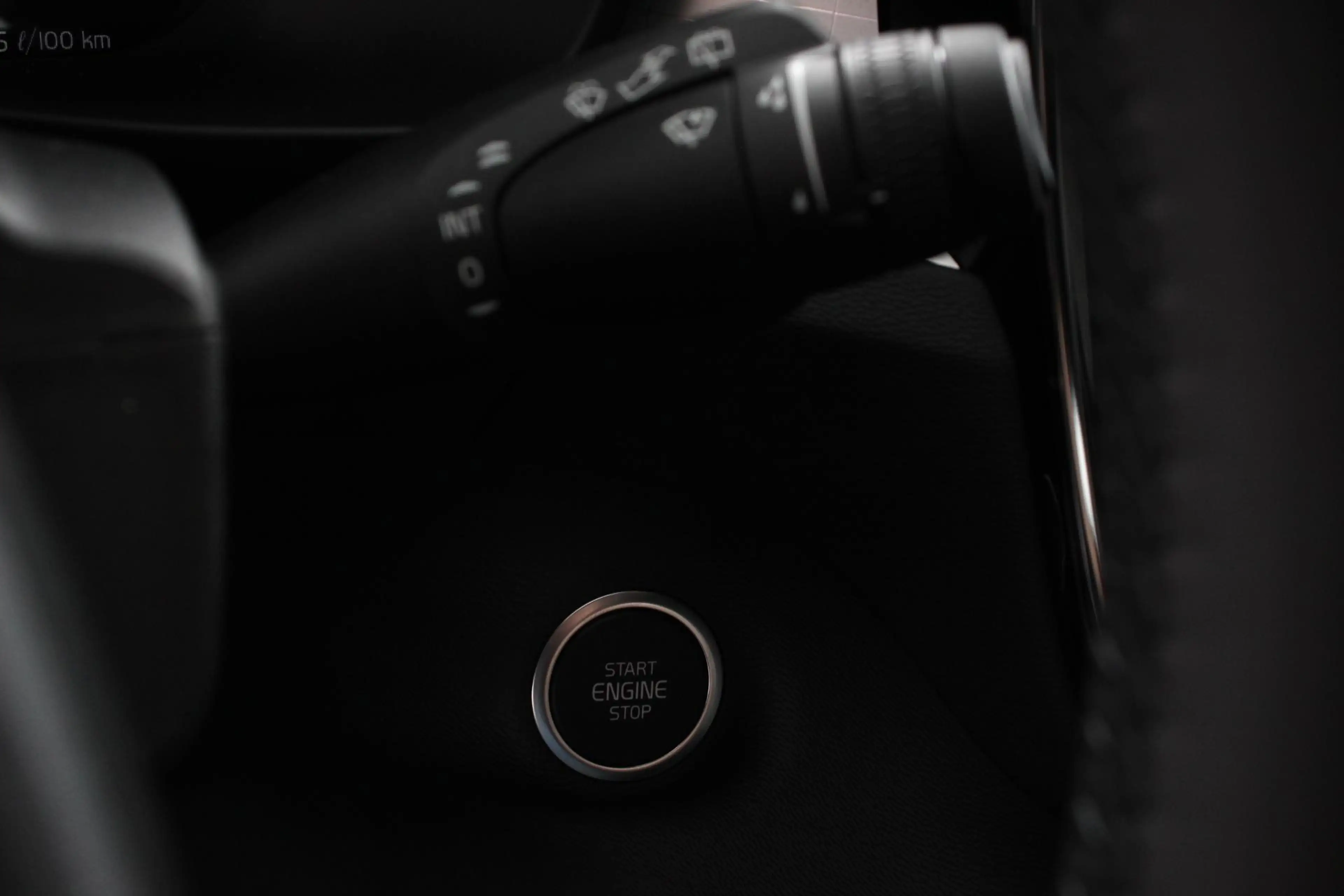 Volvo XC40 1.5 T5 Plug-in hybrid Plus Bright Navigatie Climat — photo 18