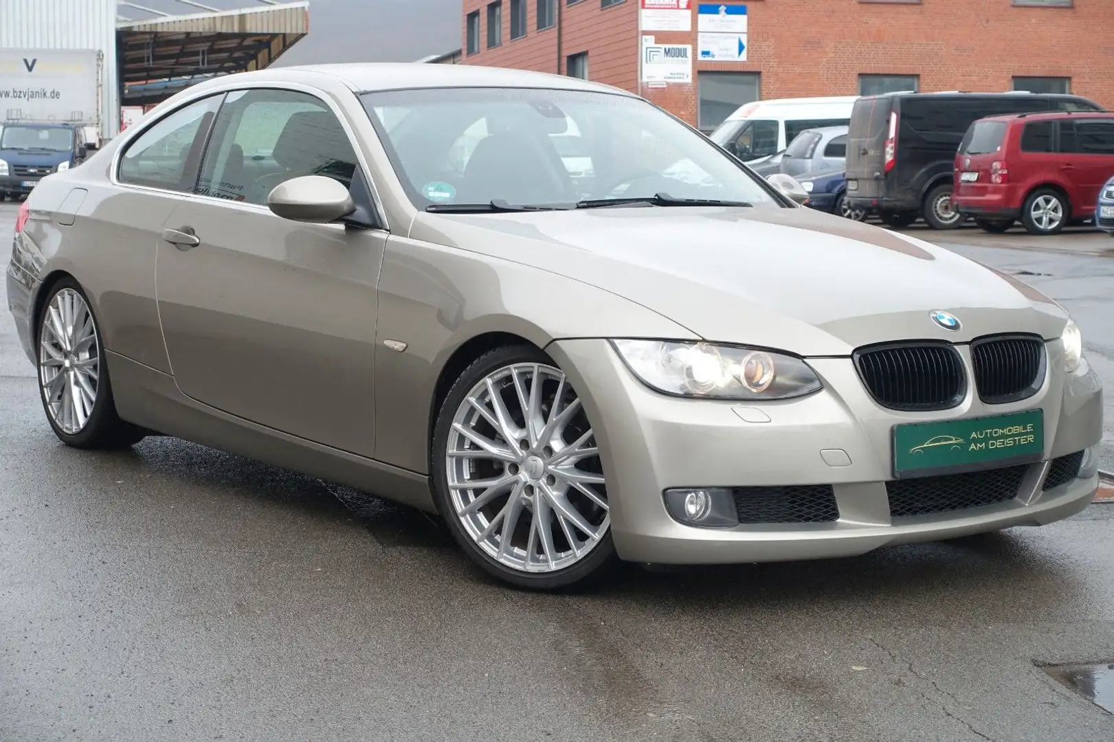 BMW 330 Coupe 330 Ci*XENON*LEDER*SHZ*M-TECHNIK-SPORT*19" bež - 1
