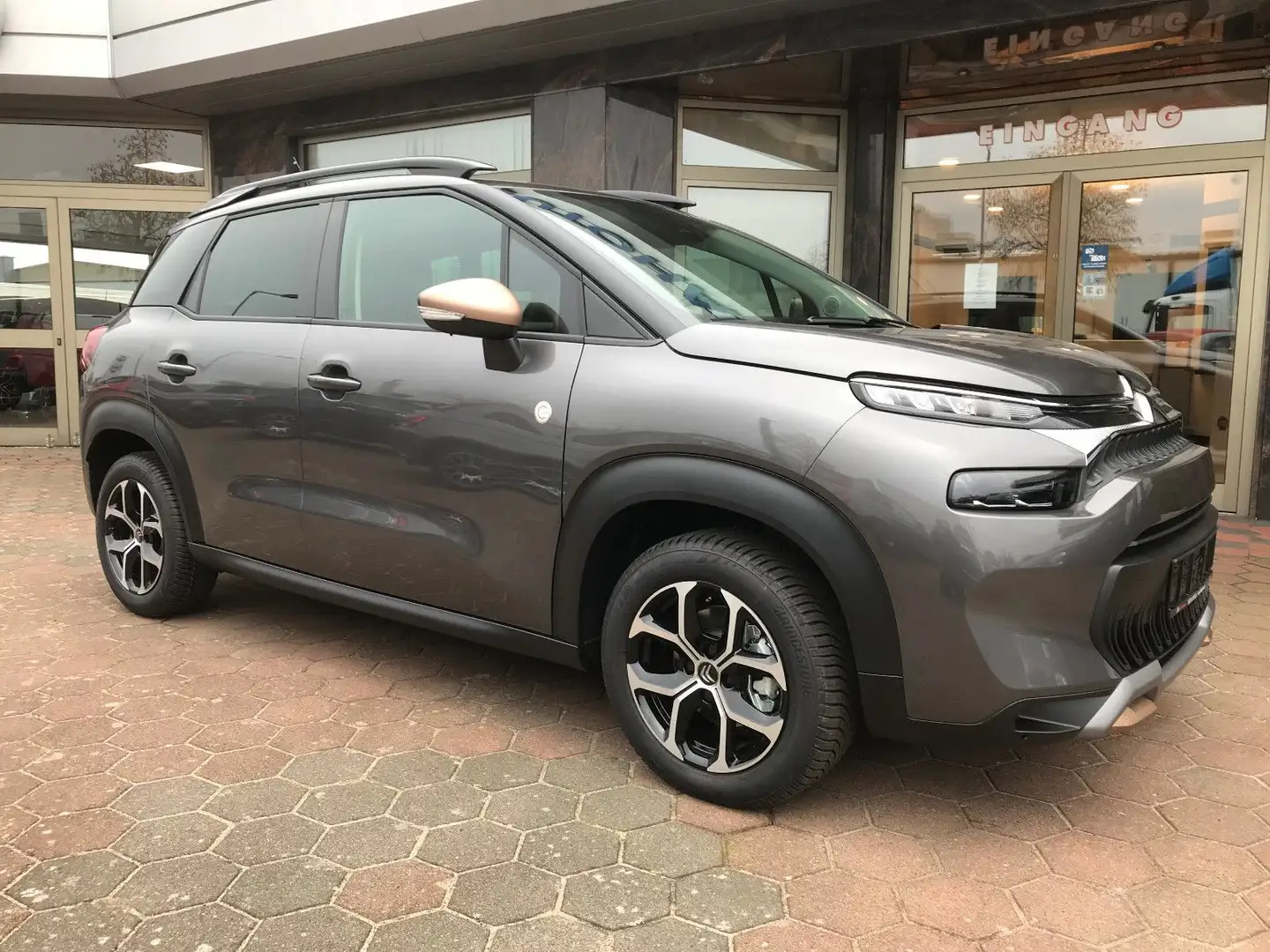 Citroen C3 Aircross C-Series 1,2 110 PS Grau - 2