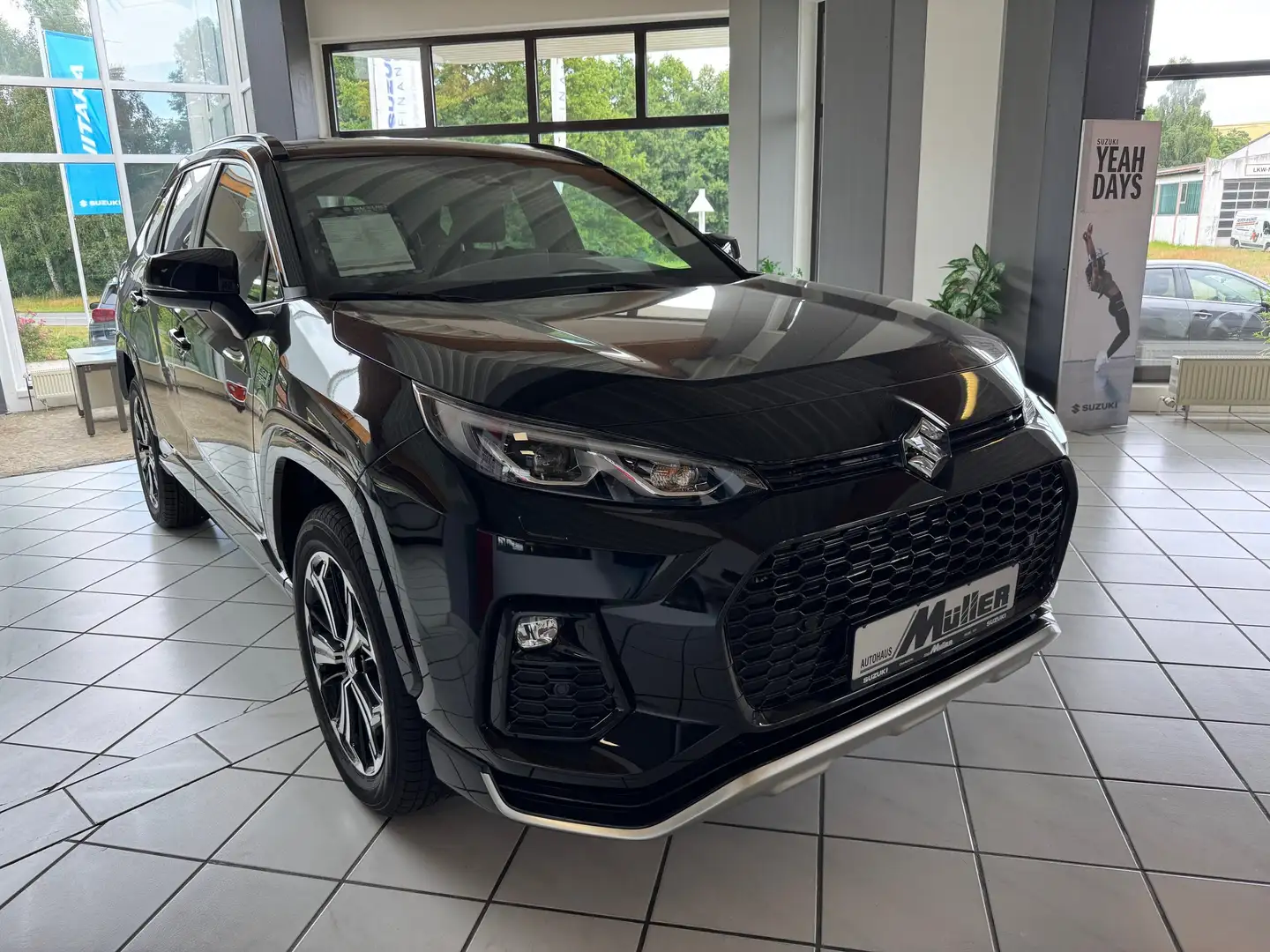 Suzuki Across Comfort+ PLUG-IN HYBRID Schwarz - 2