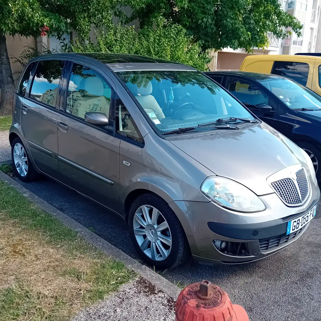 Lancia MUSA 1.3 Multijet 16v 90 Oro - 2