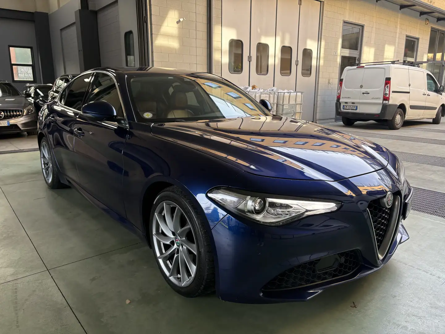 Alfa Romeo Giulia 2.2 Q2 t Super 180cv auto Blue - 1