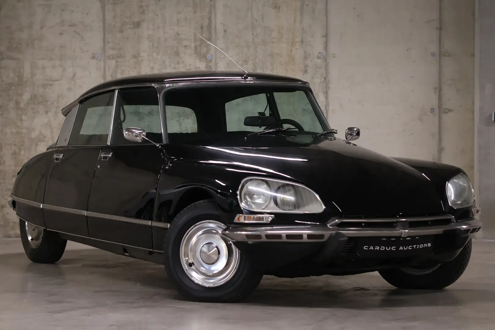 Oldtimer Citroen DS23 Pallas Schwarz - 2
