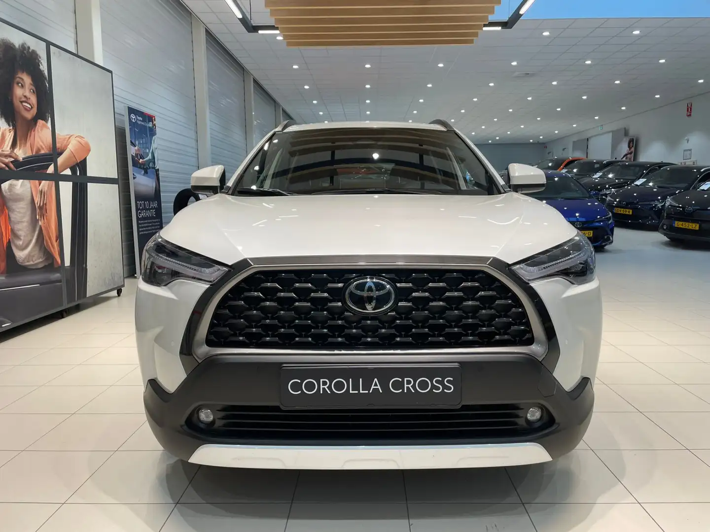 Toyota Corolla Cross Hybrid 140 Style + Premium Pack I | fabrieksnavi | Weiß - 2