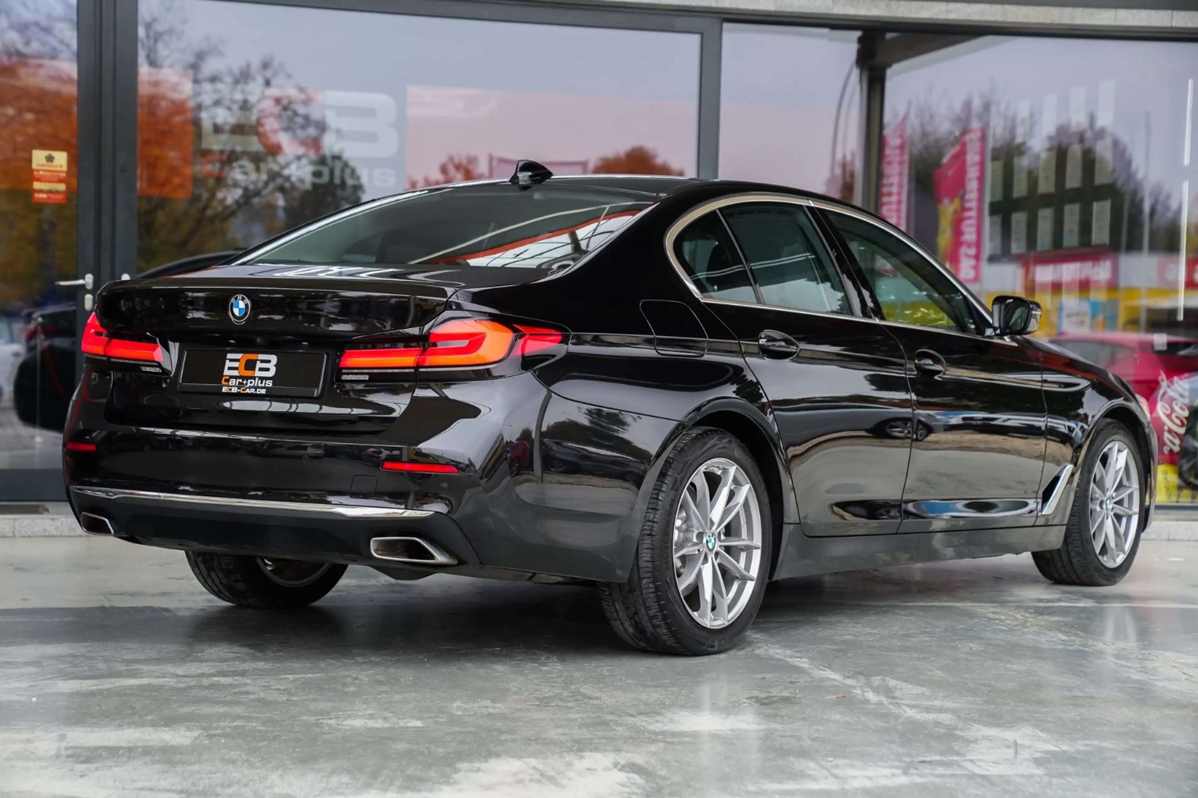 BMW 520 d xDrive Luxury Line *1.Hand/HUD/LED/SHZ* — photo 9