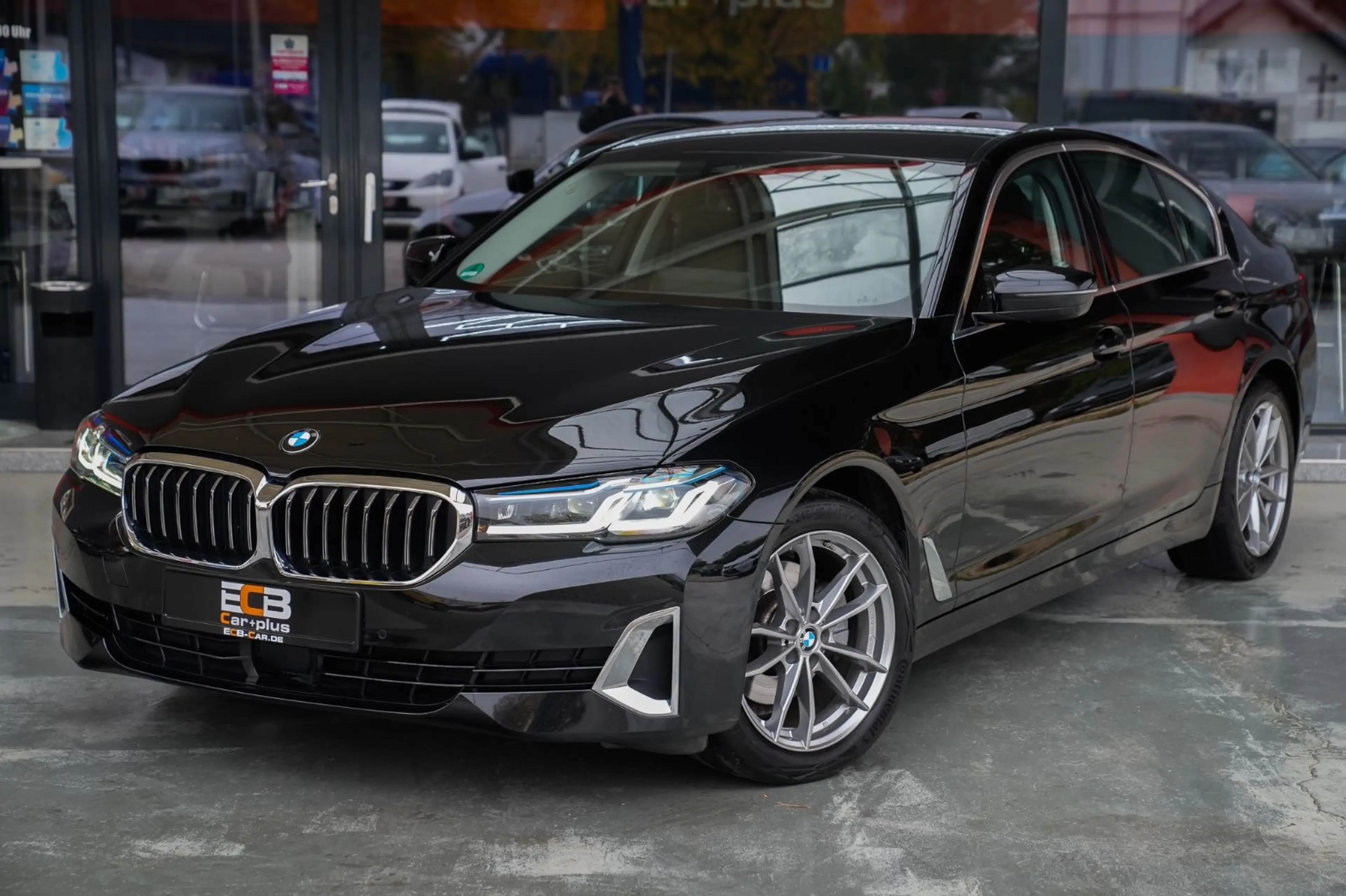 BMW 520 d xDrive Luxury Line *1.Hand/HUD/LED/SHZ* — photo 3