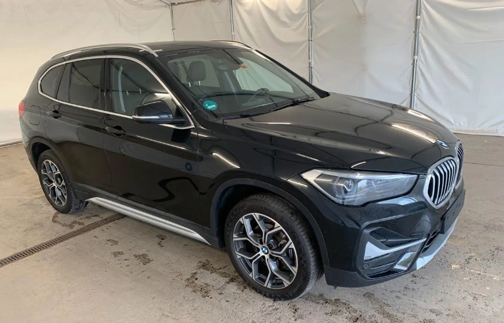 BMW X1 X1 sdrive18d xLine Schwarz - 2