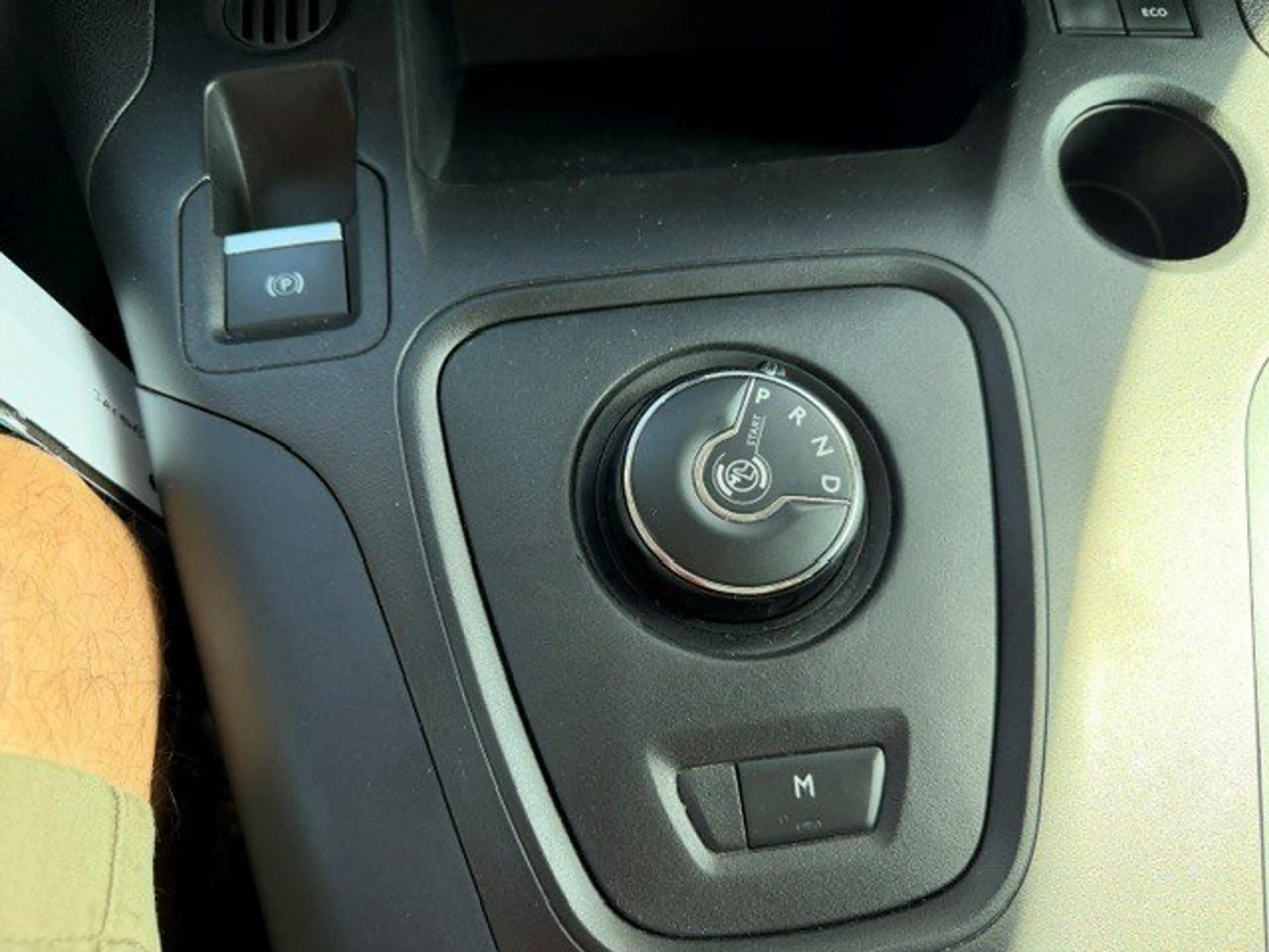 Peugeot Rifter *GPS*CAMERA* 1.2 Benz  Allure EAT8 — photo 10