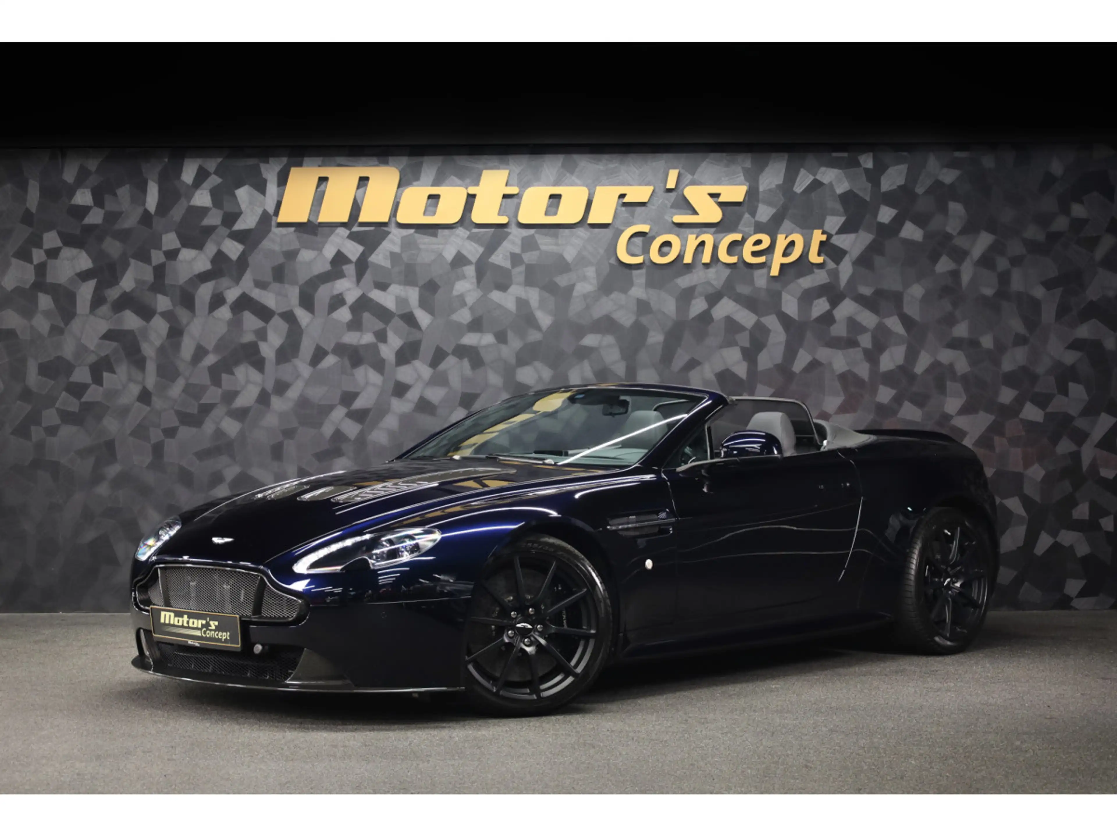 Aston Martin Vantage S V12 ROADSTER - Ultramarine Black
