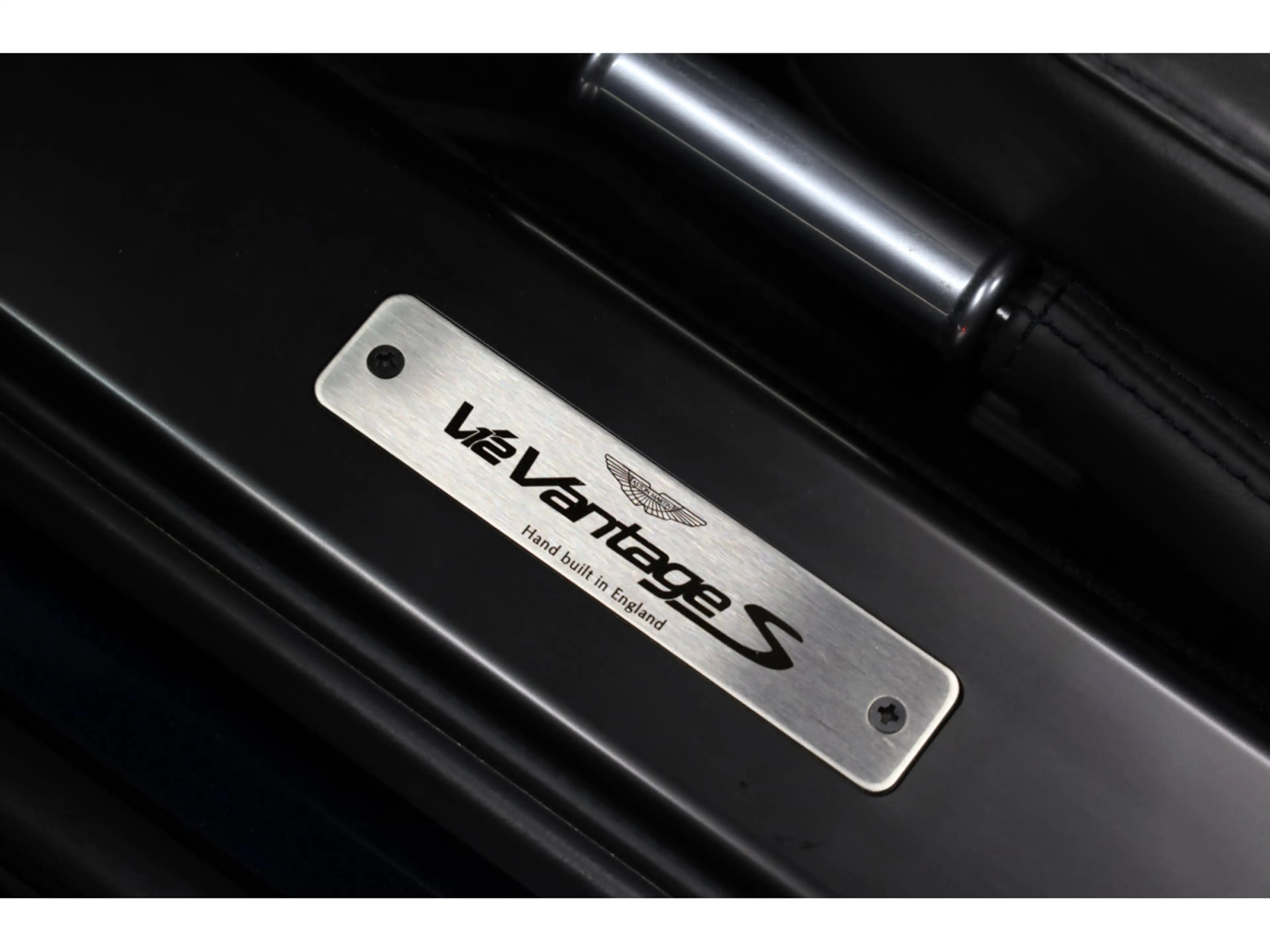 Aston Martin Vantage S V12 ROADSTER - Ultramarine Black — photo 13