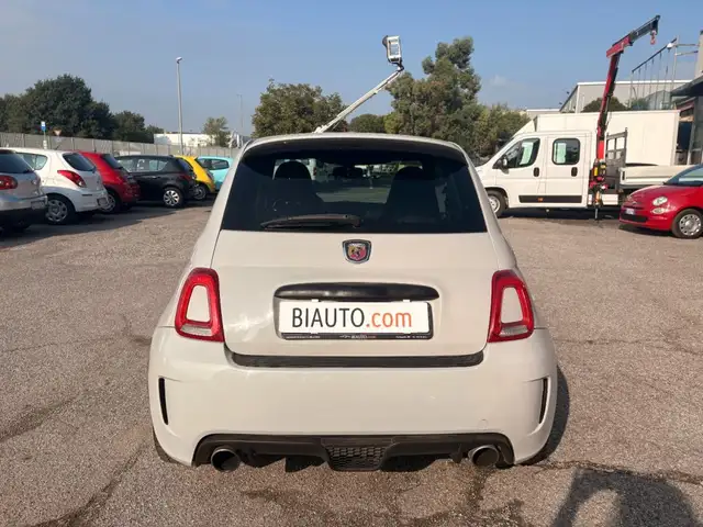 Abarth 500 view 4
