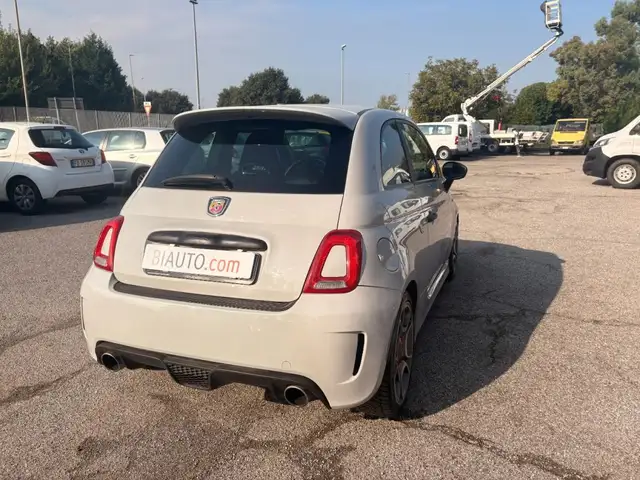 Abarth 500 view 3