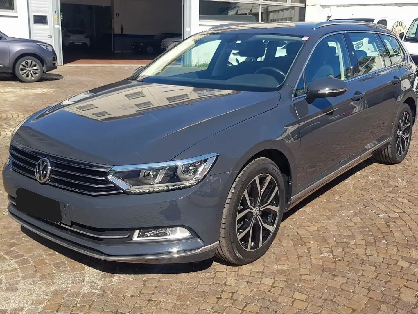 Volkswagen Passat Variant Passat VIII 2015 Variant 2.0 tdi Executi 190cv dsg Gris - 1