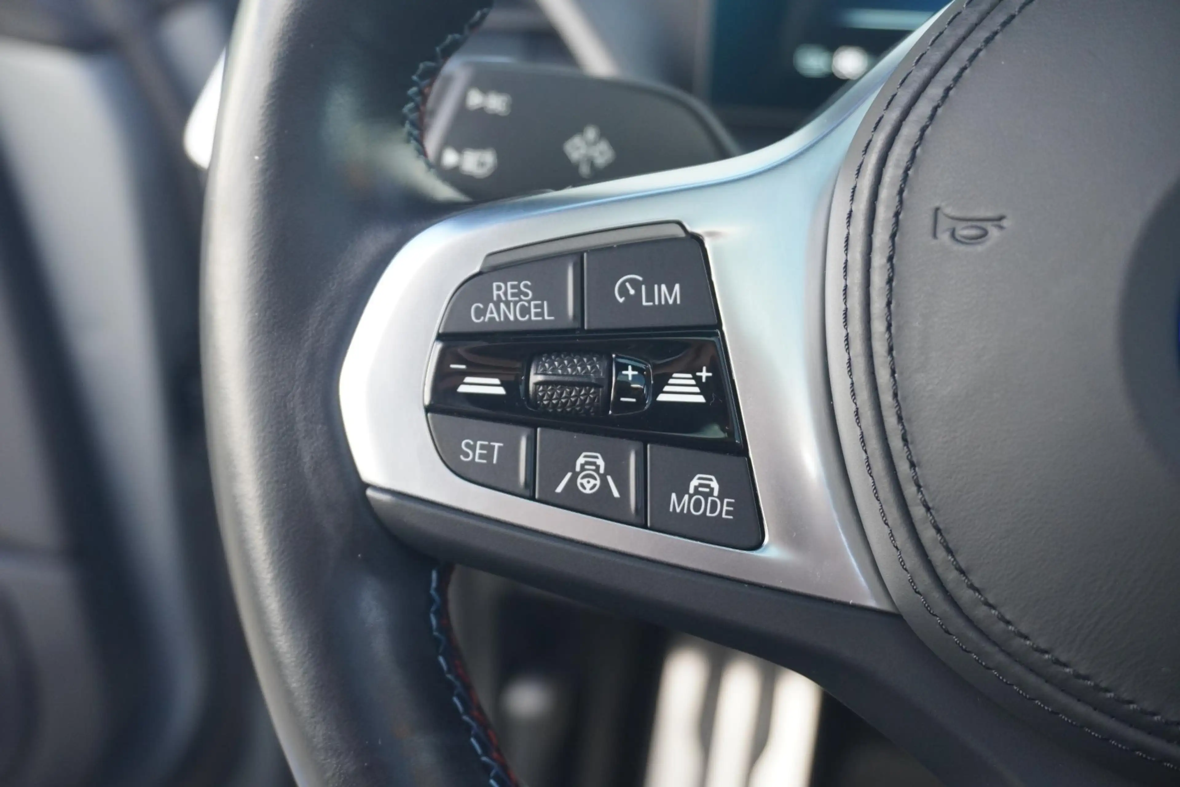 BMW i4 M50 | Schuif-/kanteldak | Harman Kardon | Laserlig — photo 11