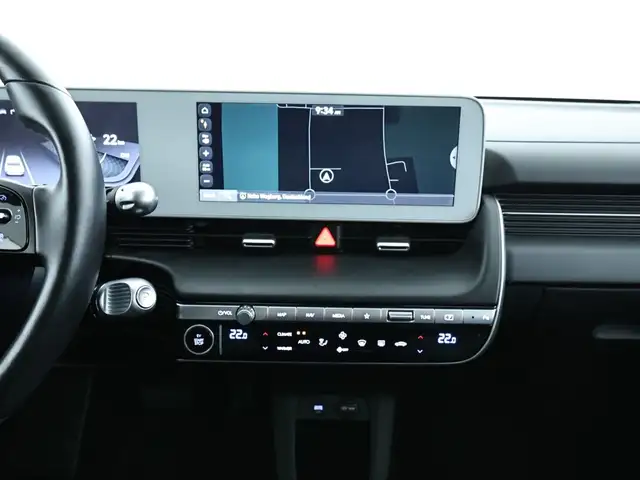 Hyundai Ioniq 5 view 11