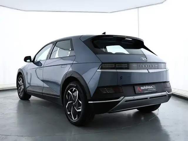 Hyundai Ioniq 5 view 4
