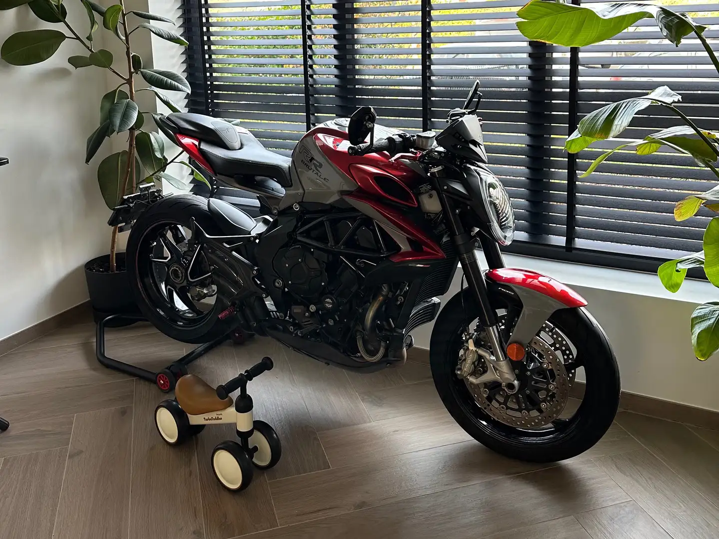 MV Agusta Brutale 800 RR Grey - 1