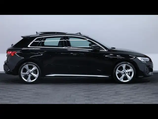 Audi A3 view 4