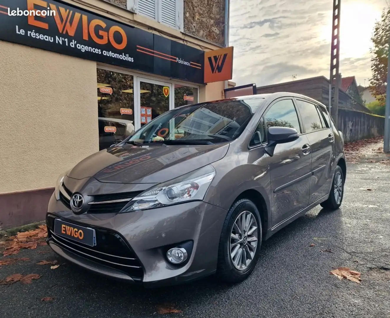 Toyota Verso 1.6 d4d 110 design-toit panoramique-camera de recul - 1